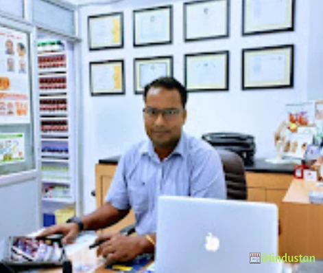 Dr. Vivek Kumar 
