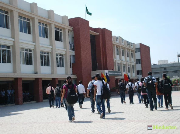 IIEBM - Indus Business School