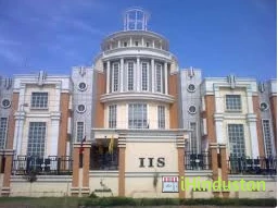 India International School (IIS)