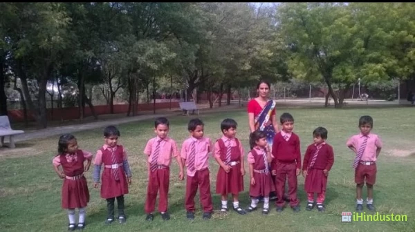 Pratap Nagar Montessori School