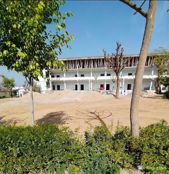 Vijay Singh Pathik Shramjeevi College